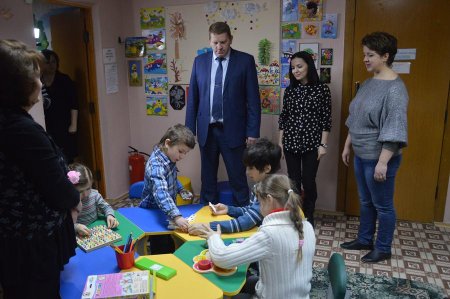 Председатель Совета Министров Луганской Народной Республики Геннадий Цыпкалов посетил Центр реабилитации детей-инвалидов Председатель Совета Министров Луганской Народной Республики Геннадий Цыпкалов посетил Центр реабилитации детей-инвалидов